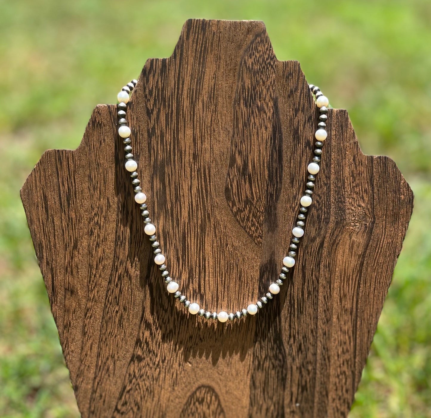 Pearl & Navajo Choker