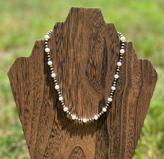 Pearl & Navajo Choker