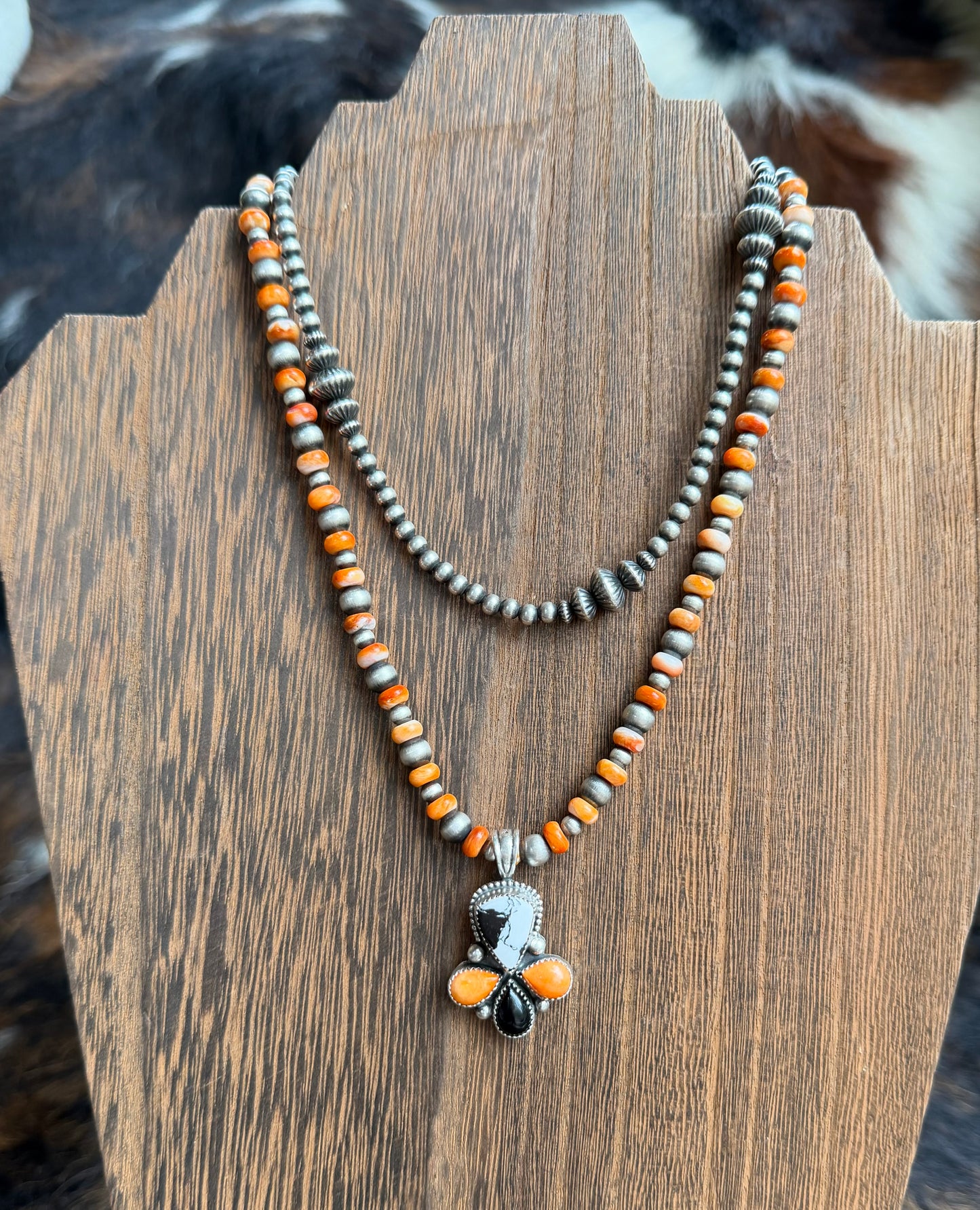 Orange spiny on pearls ￼