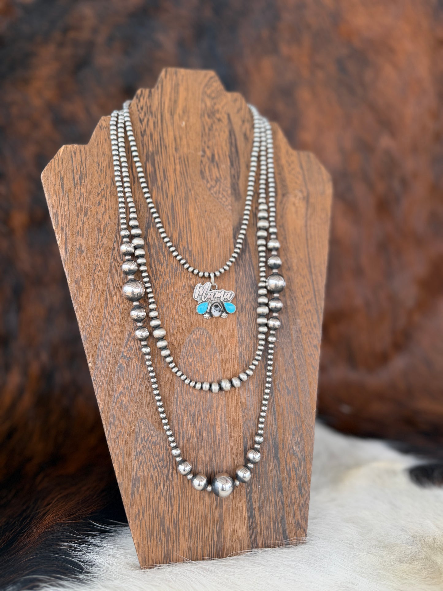 Turquoise & White Buffalo Mama Pendent🖤